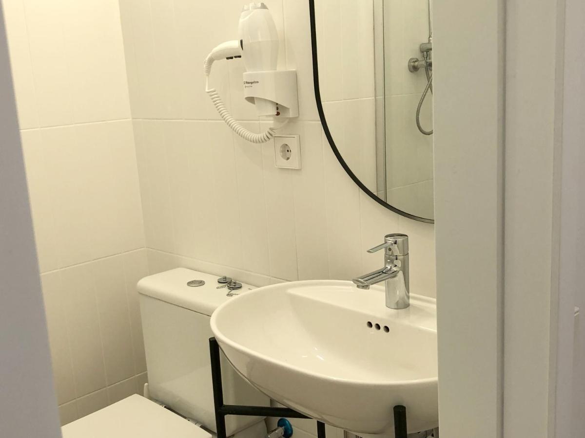 Hotel The Mo House Barcellona Esterno foto