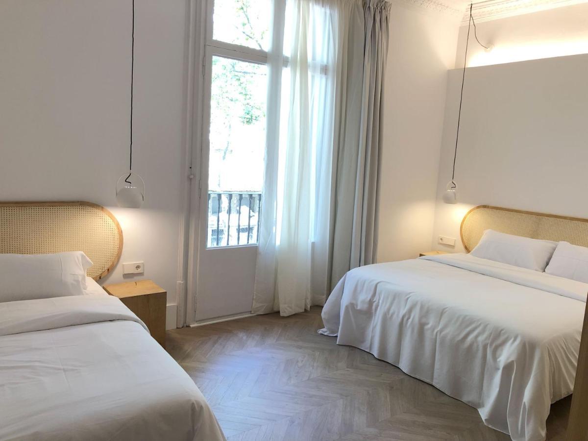 Hotel The Mo House Barcellona Esterno foto