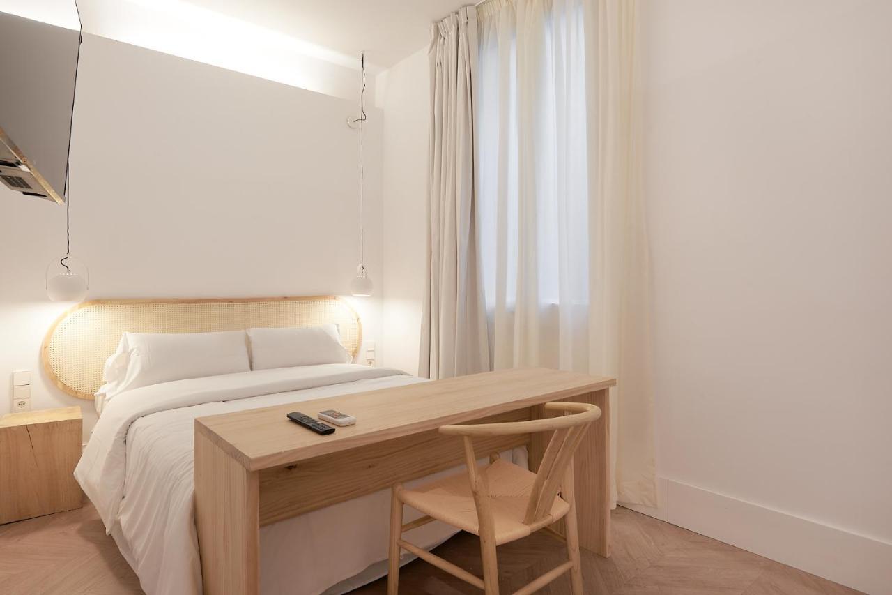 Hotel The Mo House Barcellona Esterno foto