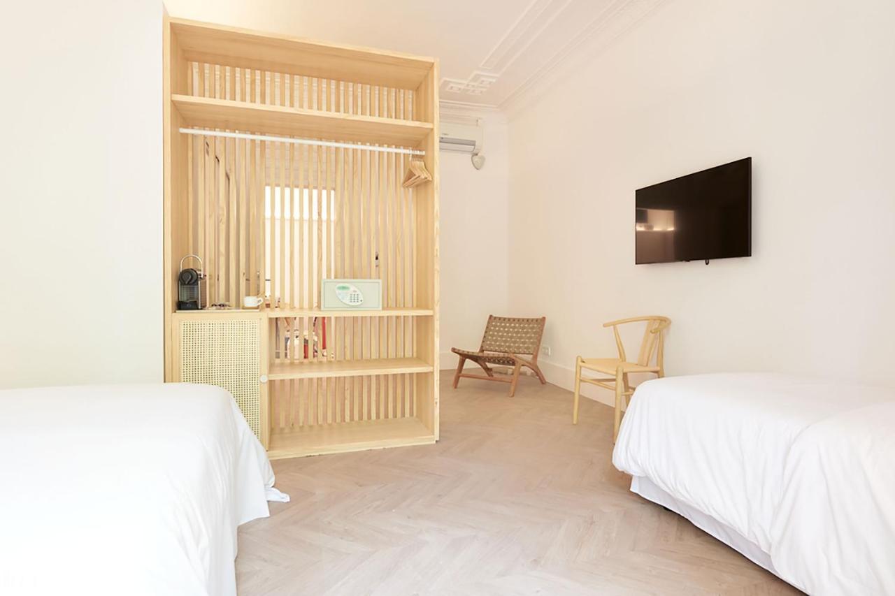 Hotel The Mo House Barcellona Esterno foto